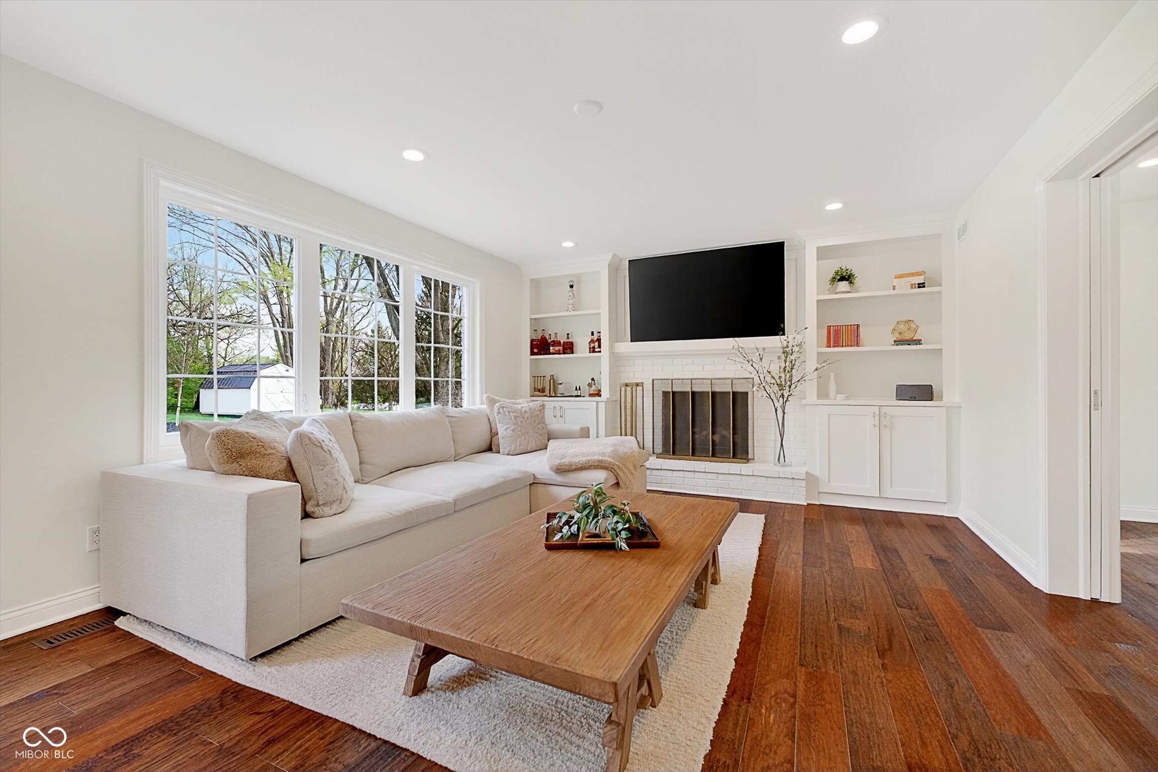 10831 Pleasantview Drive