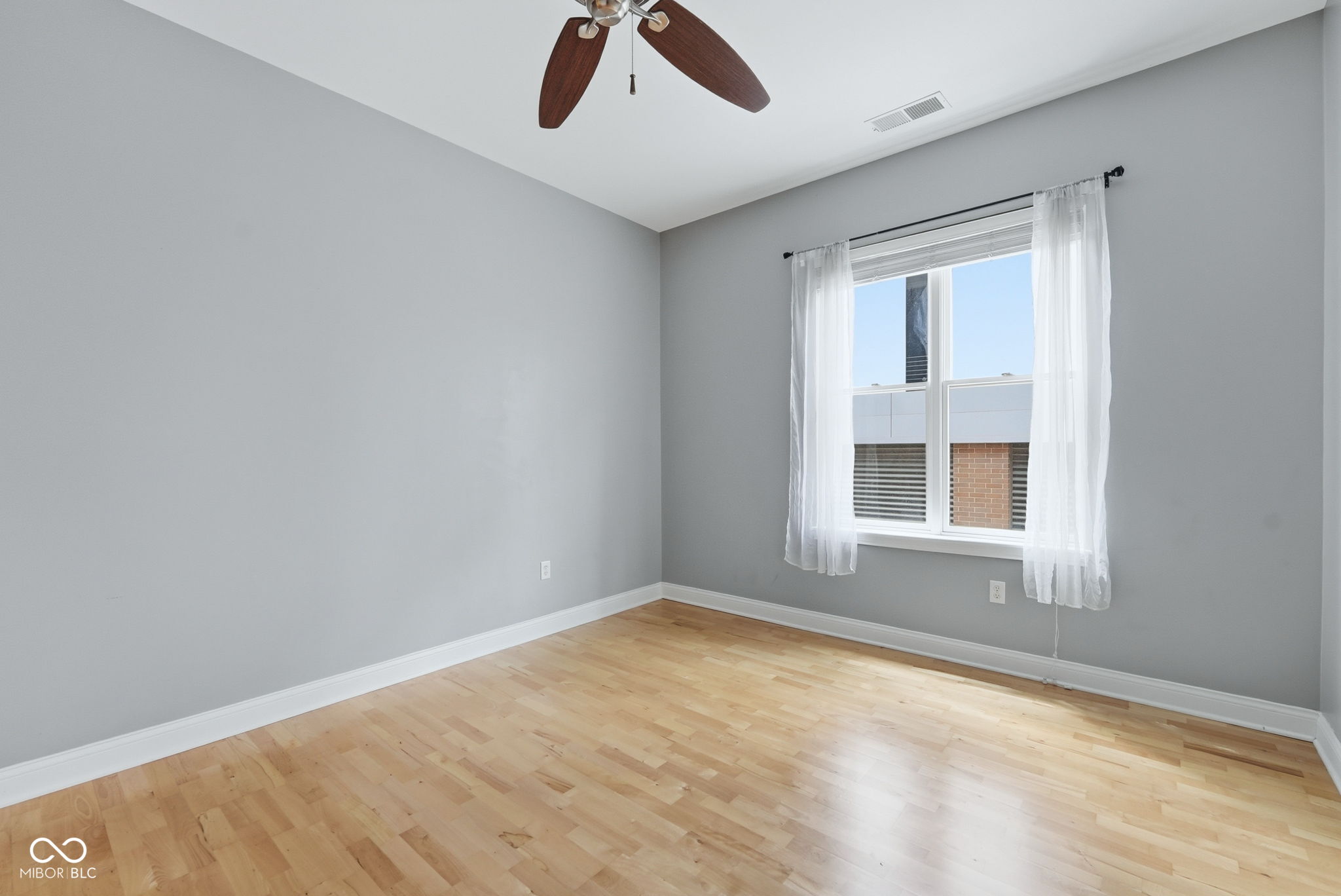 355 E Ohio Street Unit: STE 113