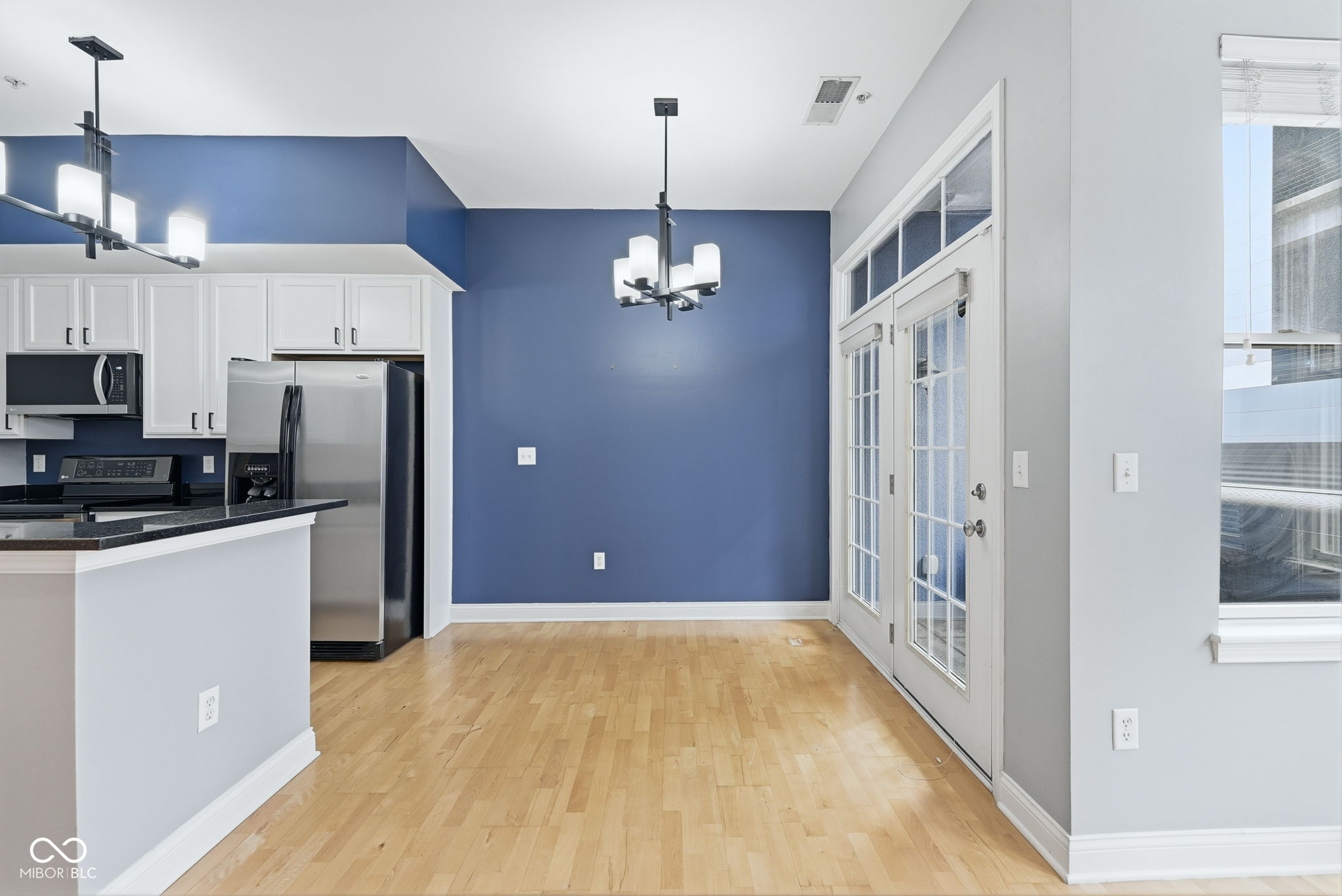 355 E Ohio Street Unit: STE 113