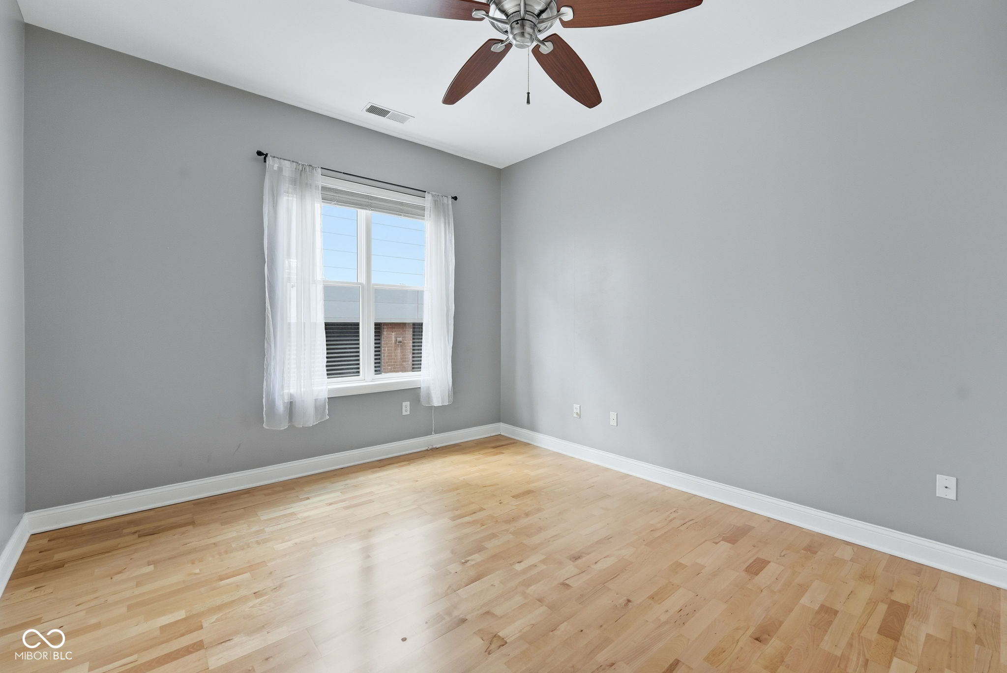 355 E Ohio Street Unit: STE 113