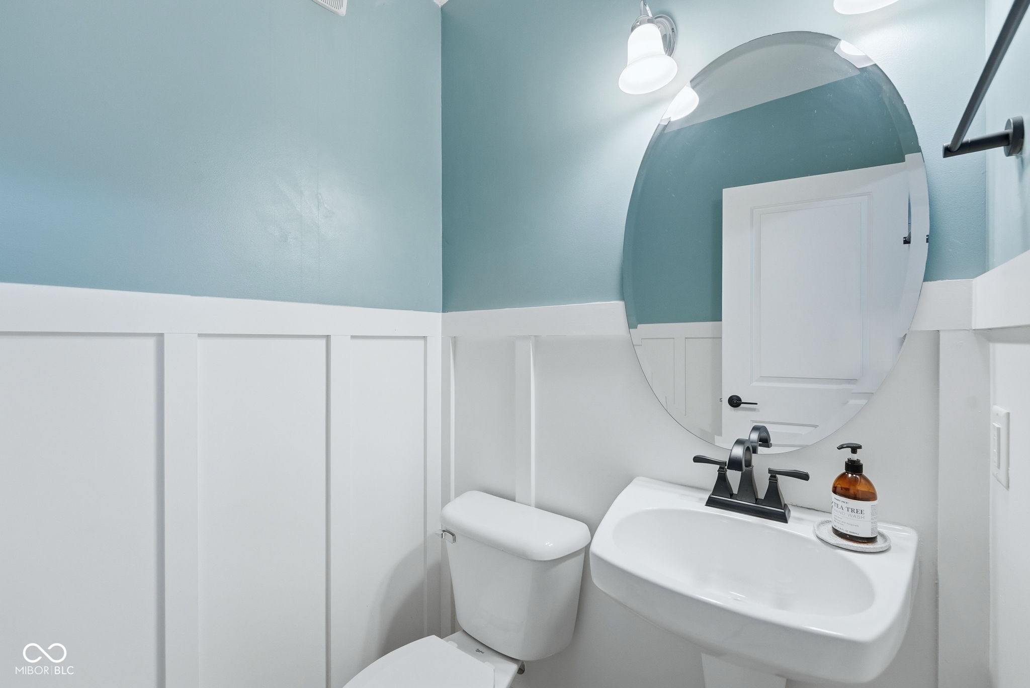 355 E Ohio Street Unit: STE 113