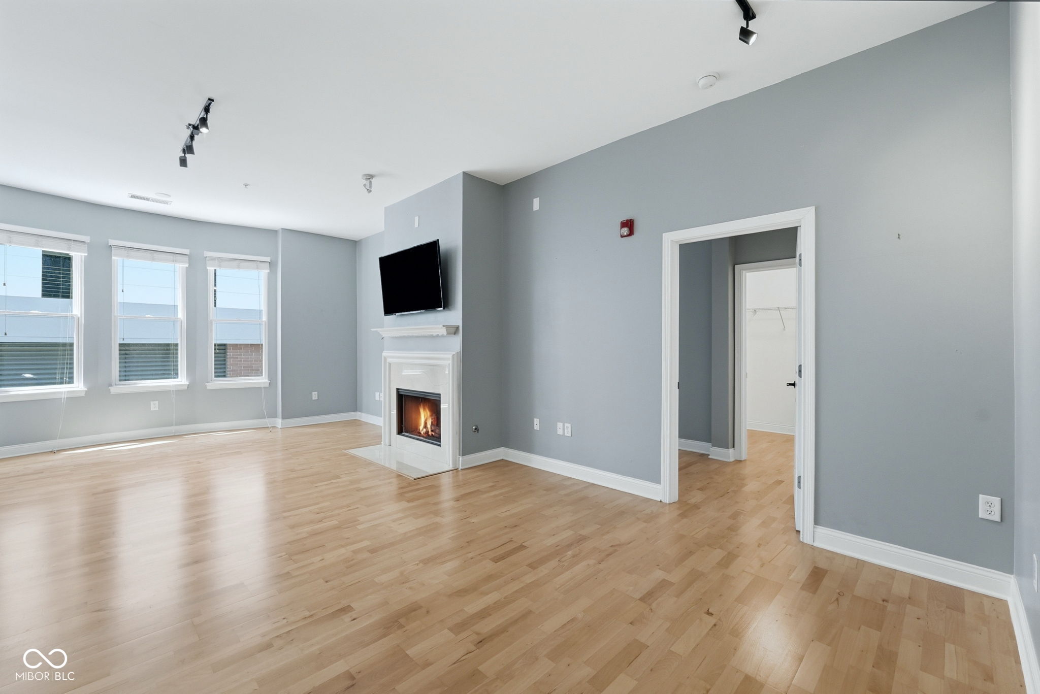 355 E Ohio Street Unit: STE 113