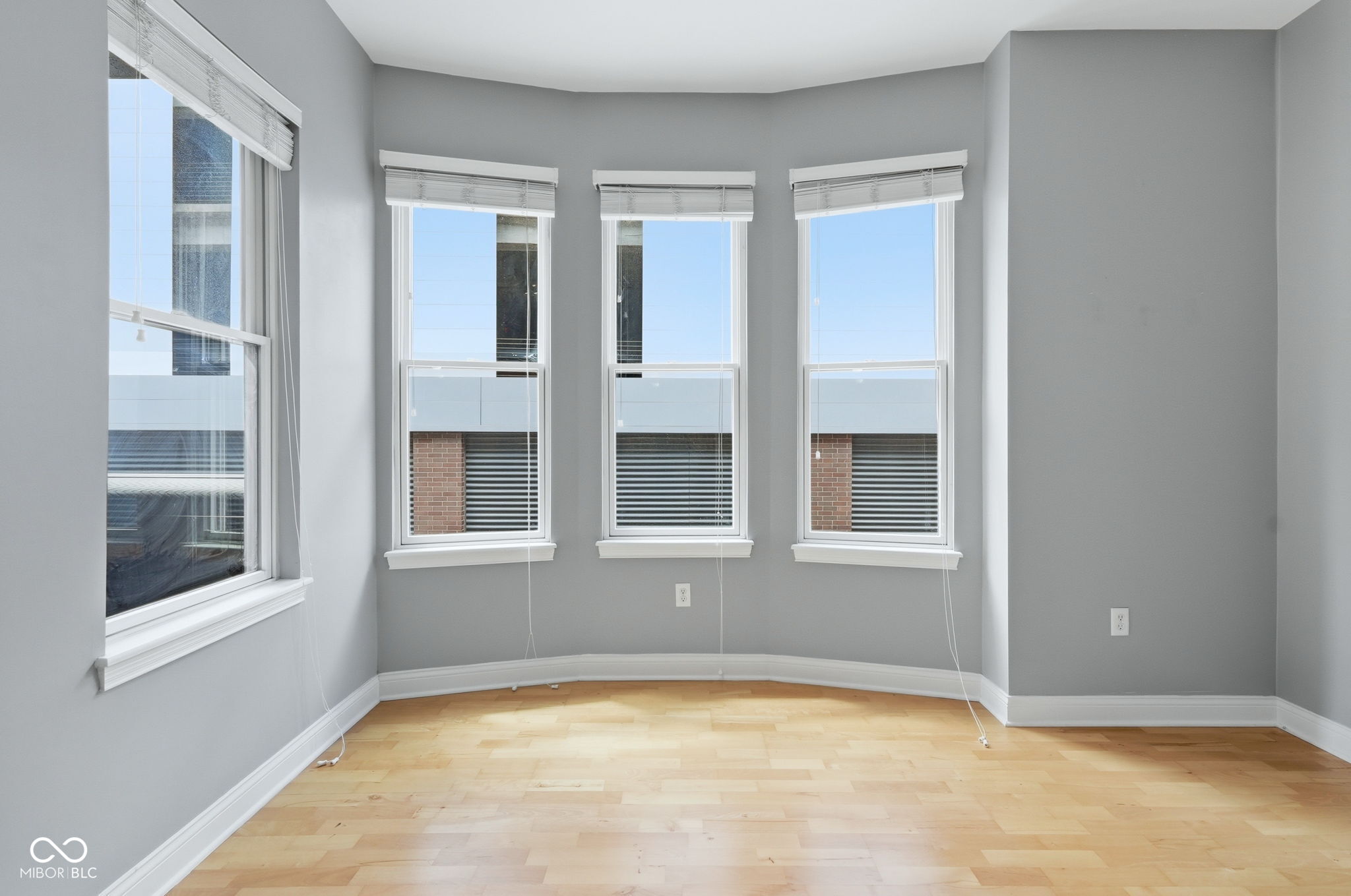 355 E Ohio Street Unit: STE 113