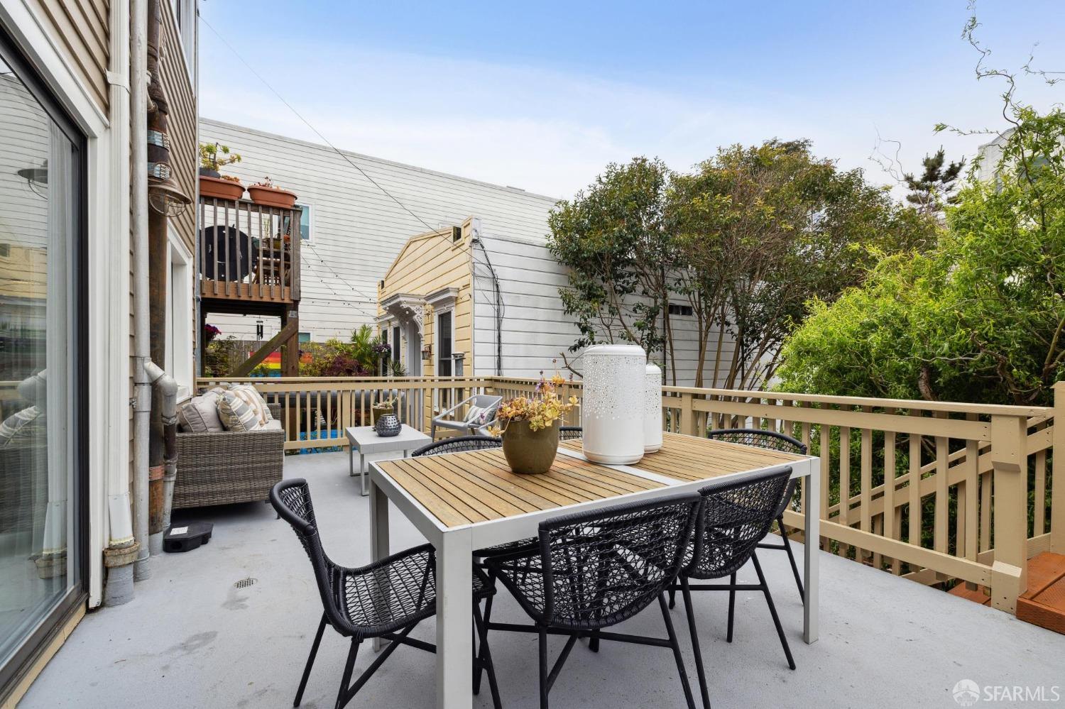 462 Castro Street