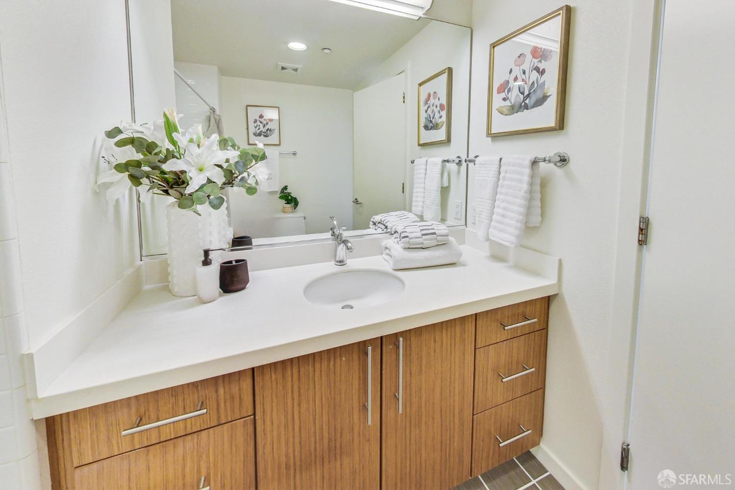 555 Bartlett Street # 204