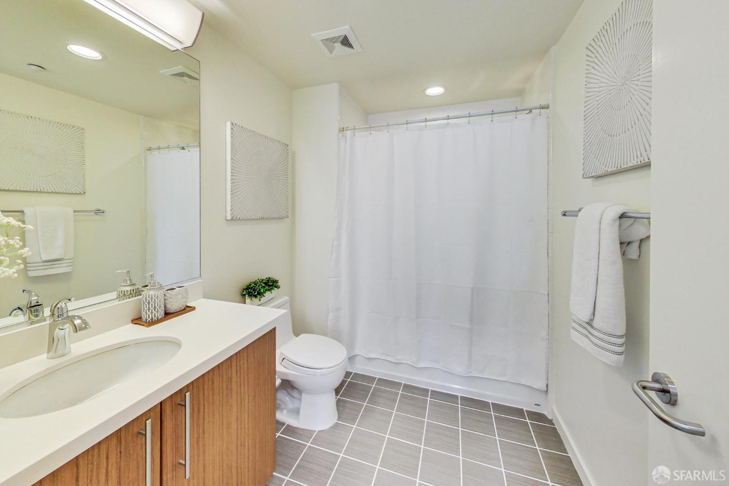 555 Bartlett Street # 204