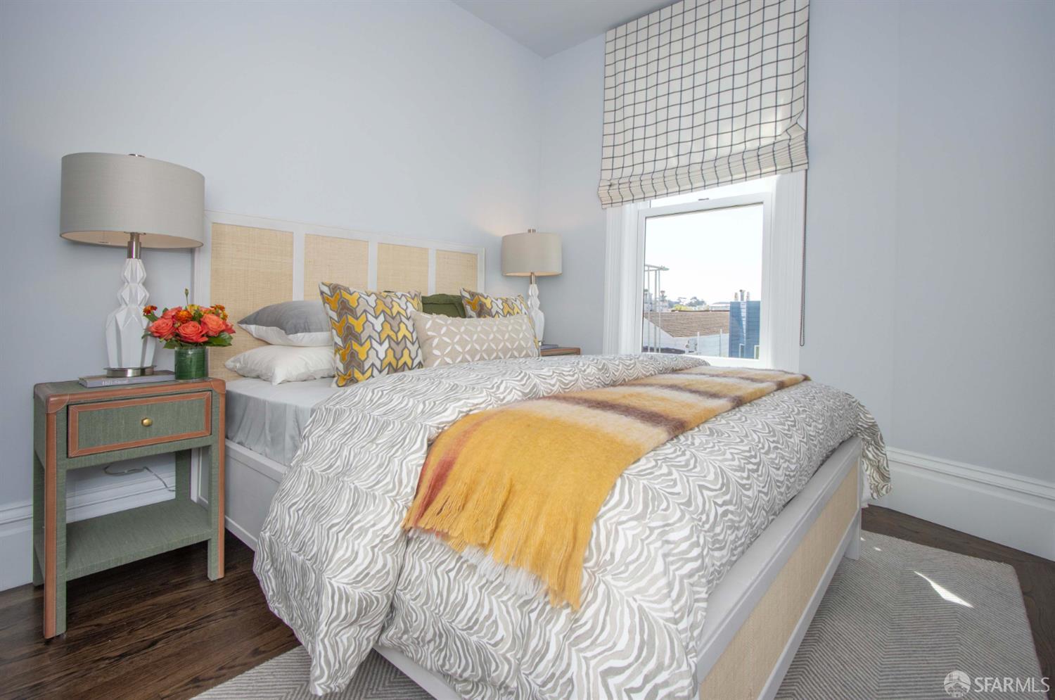 2863 Washington Street