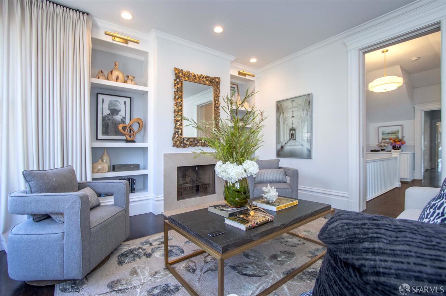 2863 Washington Street