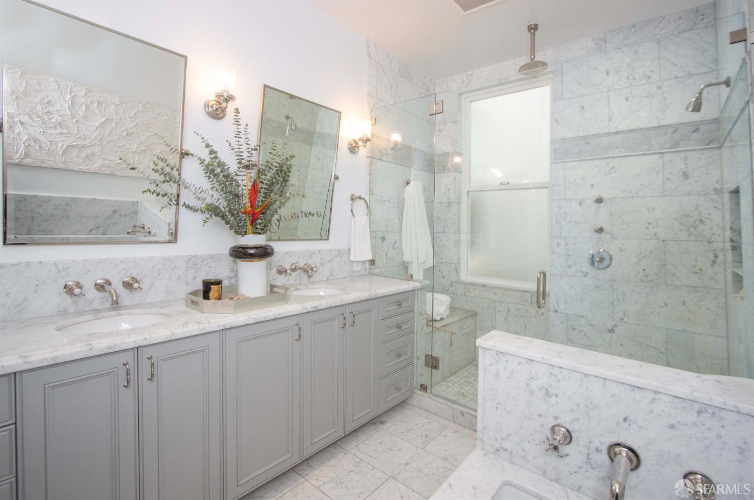 2863 Washington Street