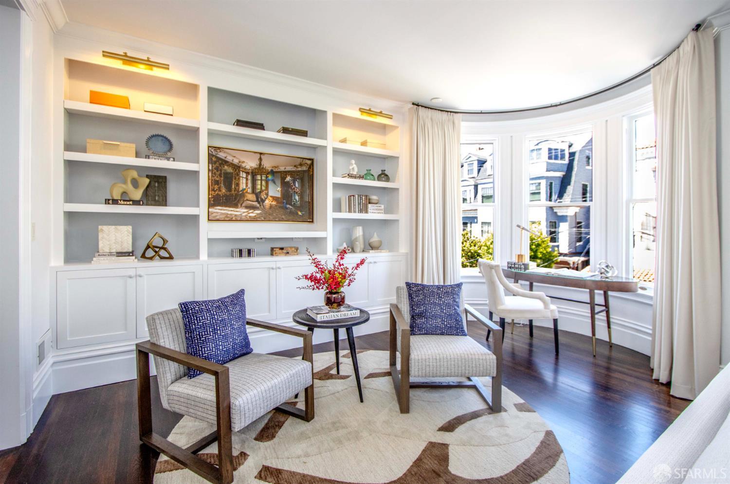 2863 Washington Street