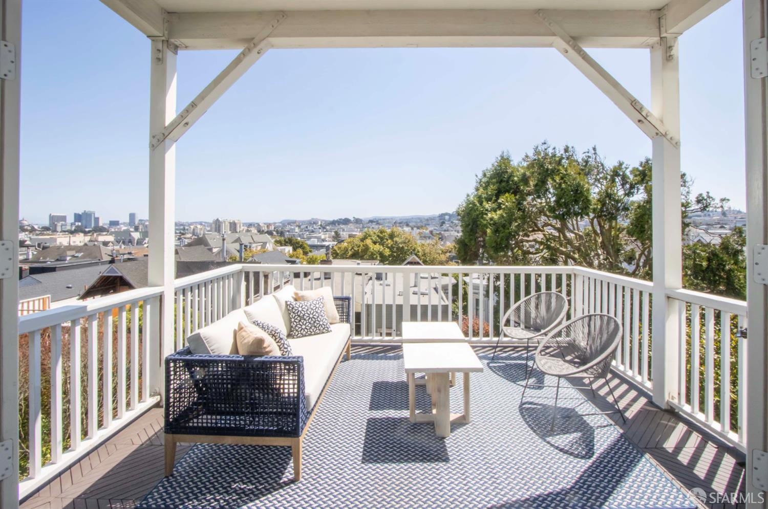 2863 Washington Street