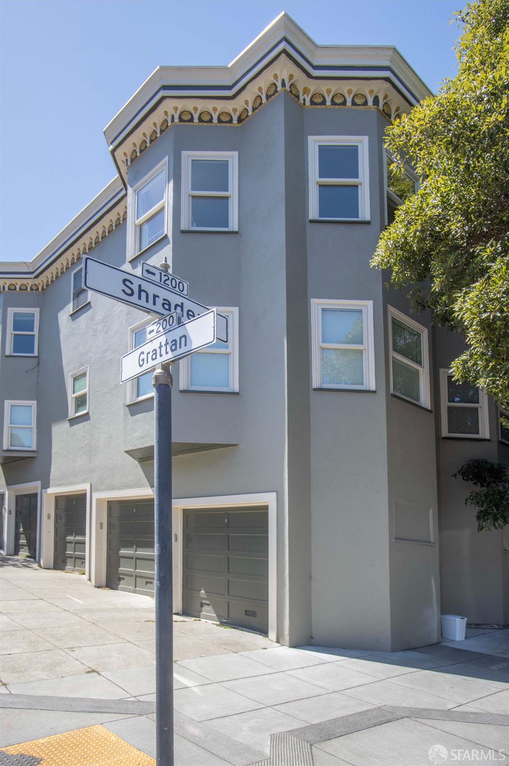 204 Grattan Street