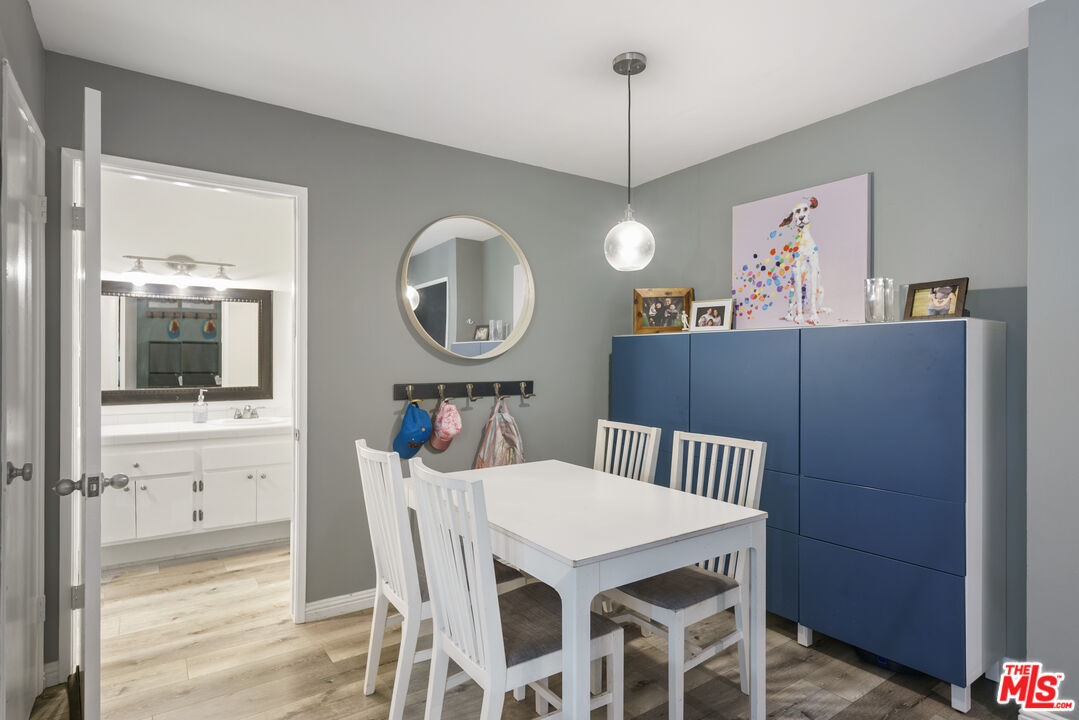 5460 White Oak Ave Unit: A122