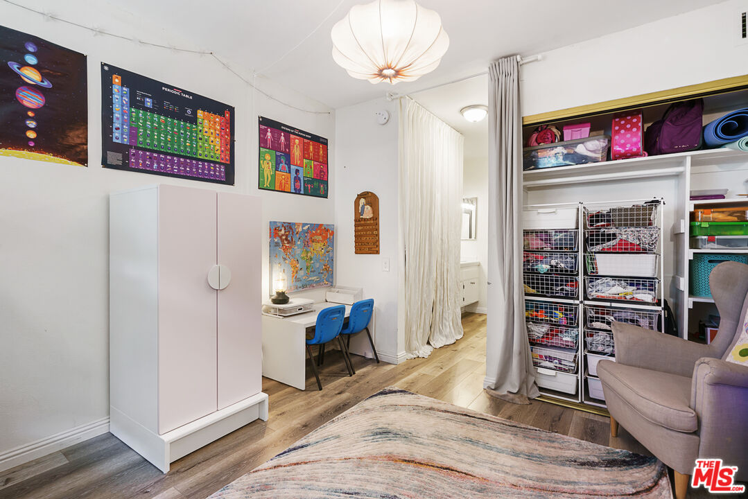 5460 White Oak Ave Unit: A122