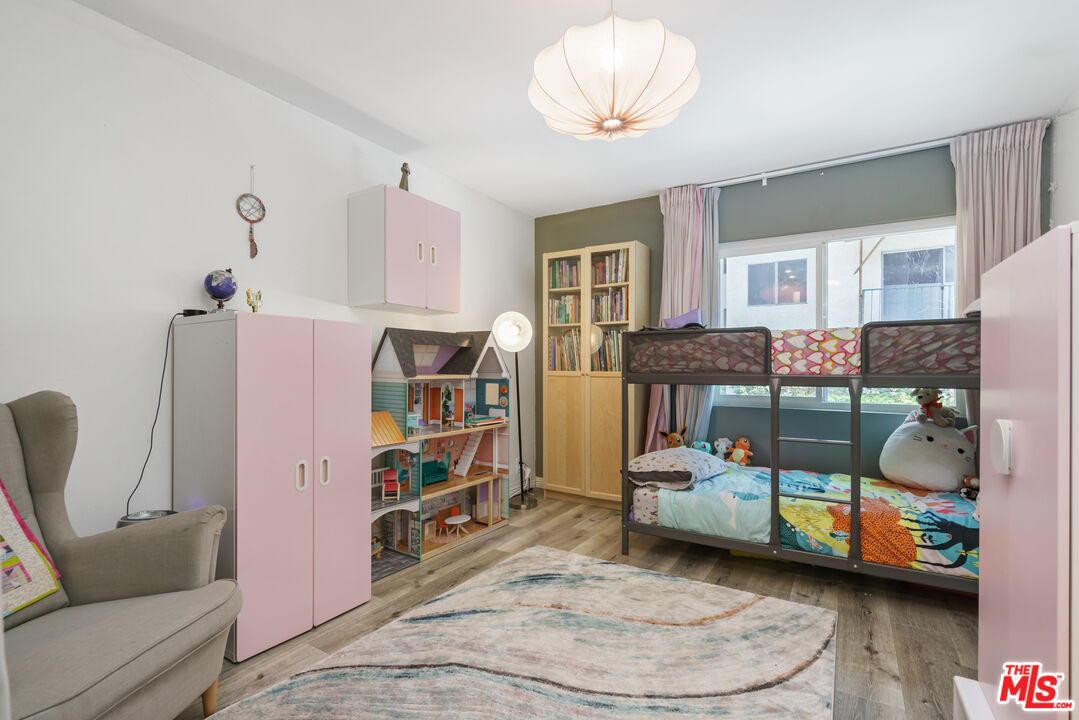 5460 White Oak Ave Unit: A122