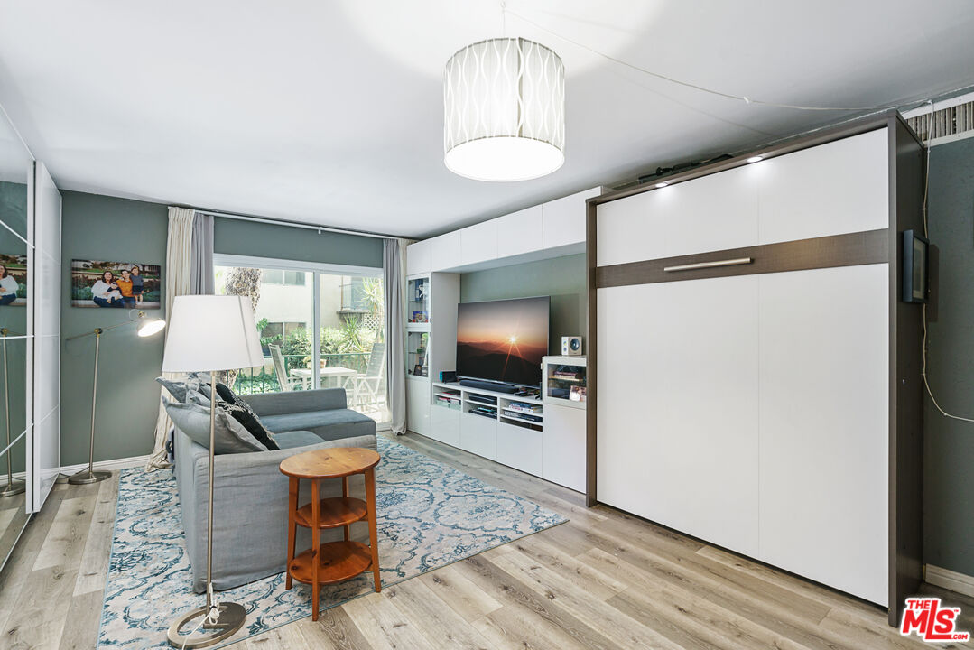 5460 White Oak Ave Unit: A122