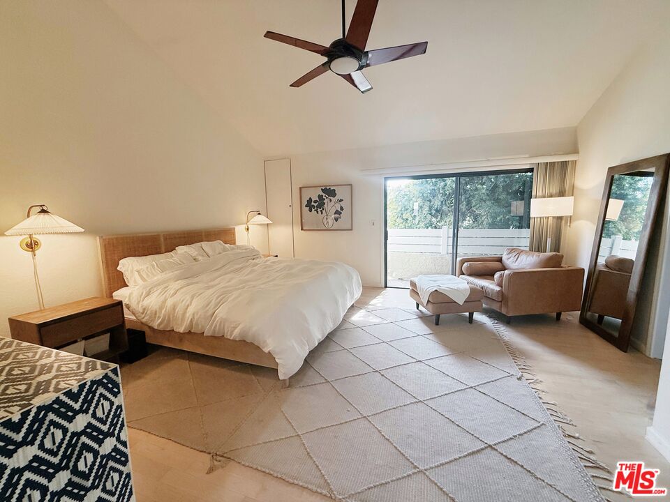 1224 S Saltair Ave Unit: 4