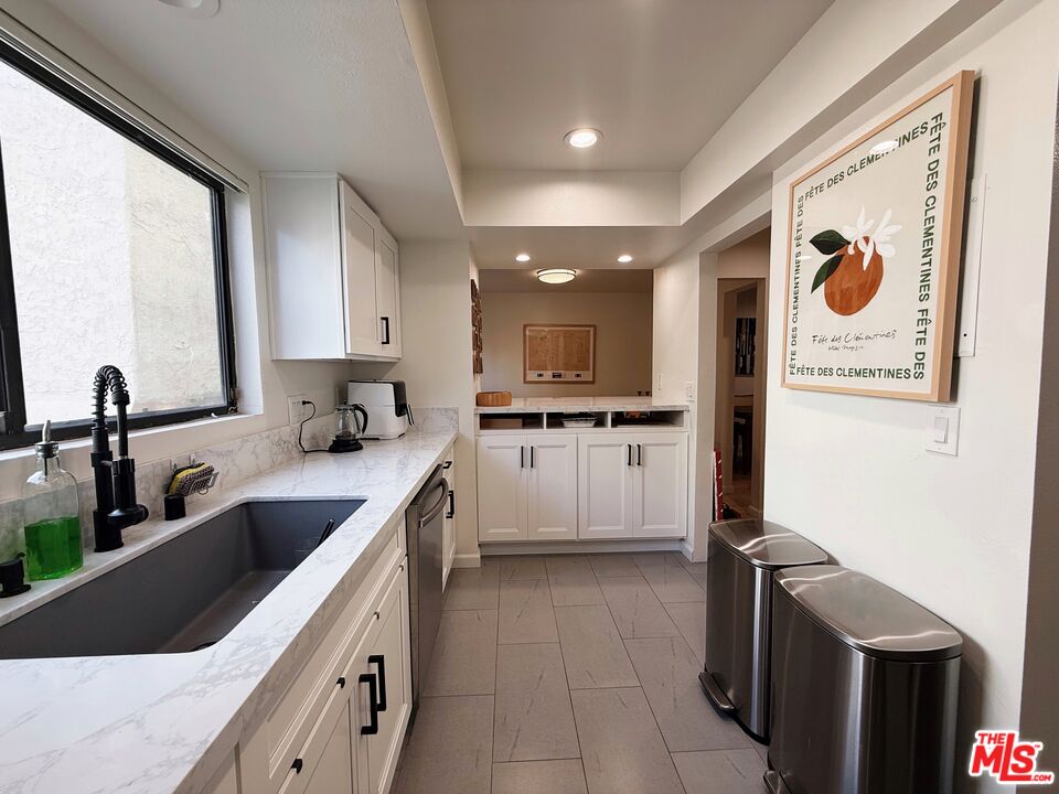 1224 S Saltair Ave Unit: 4