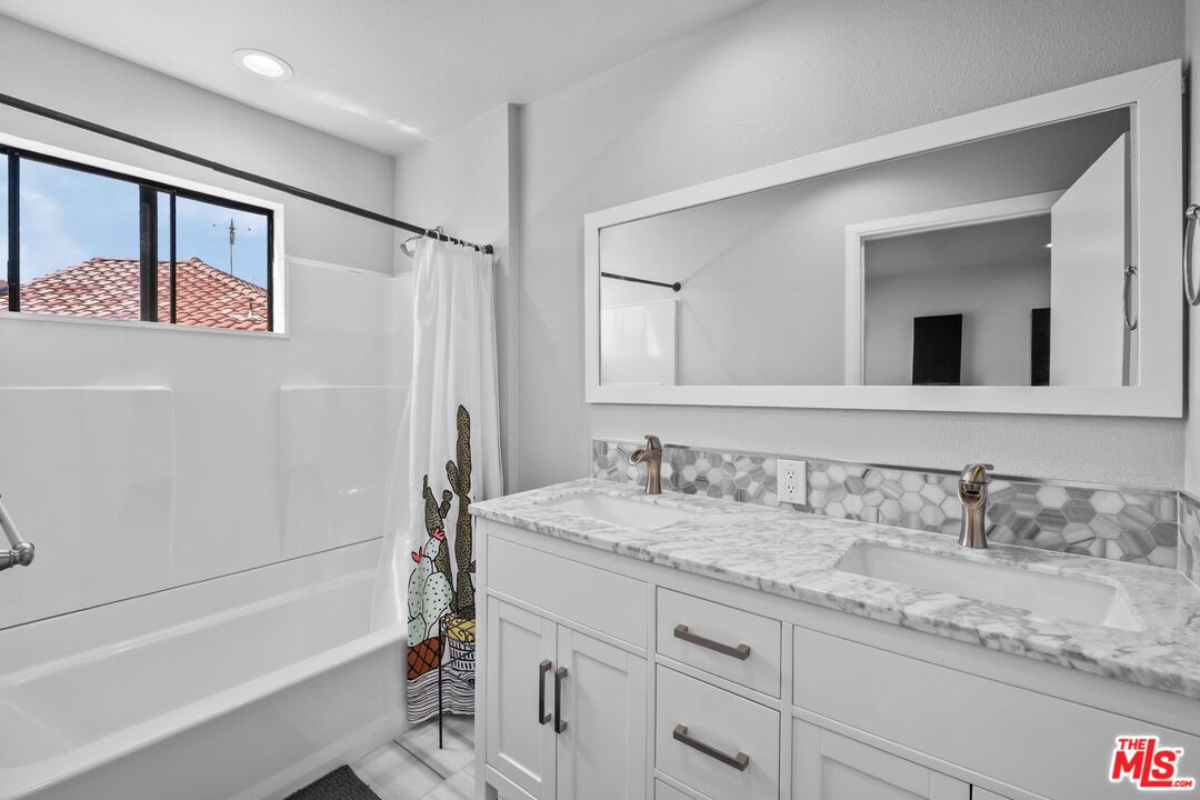 14325 Terra Bella St Unit: G