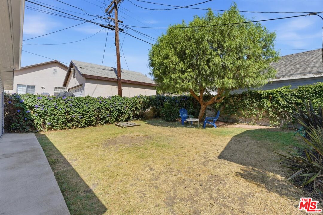 5345 S Victoria Ave