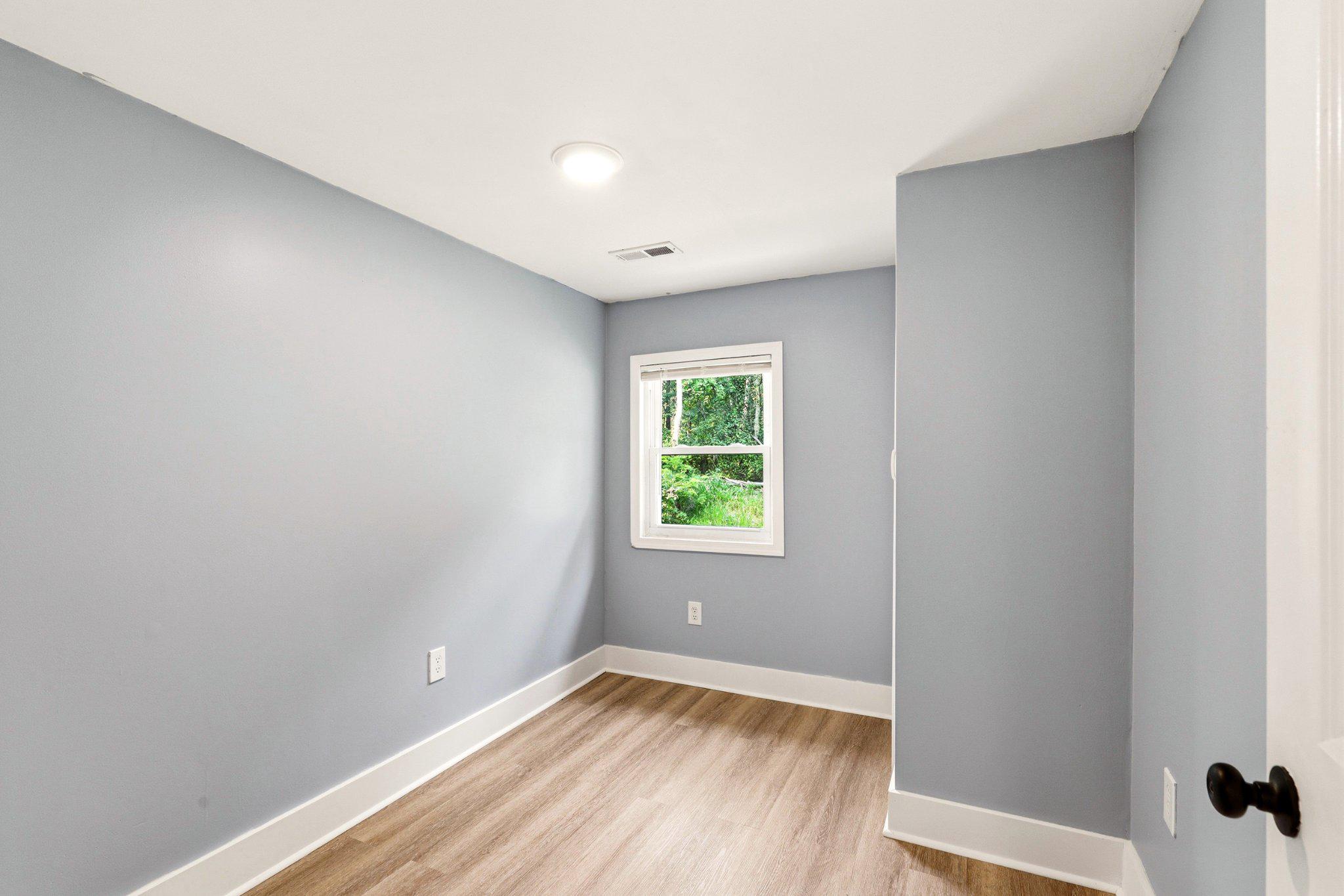 500 ANTWERP AVENUE