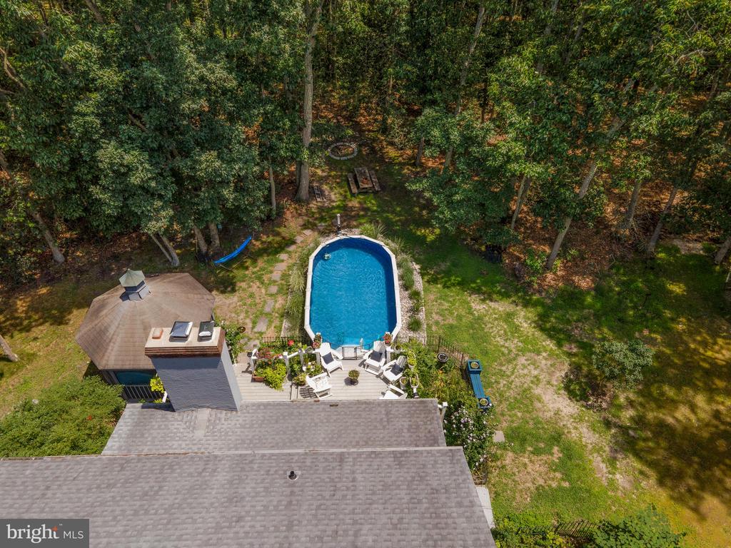 27 STEVENS LANE
