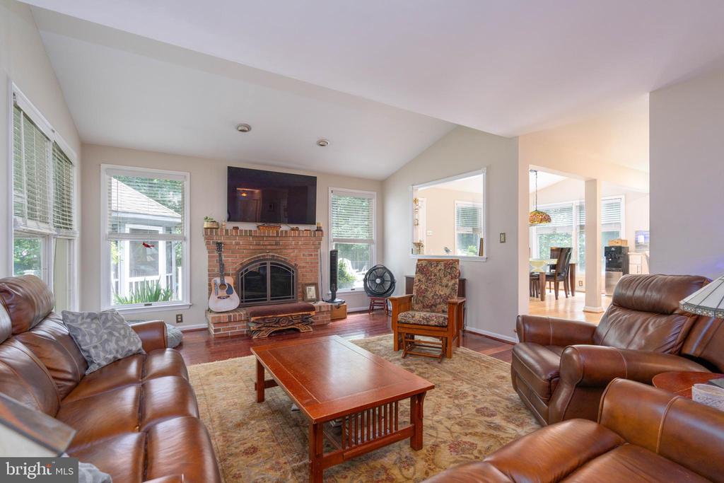 27 STEVENS LANE