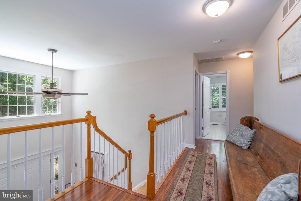 27 STEVENS LANE