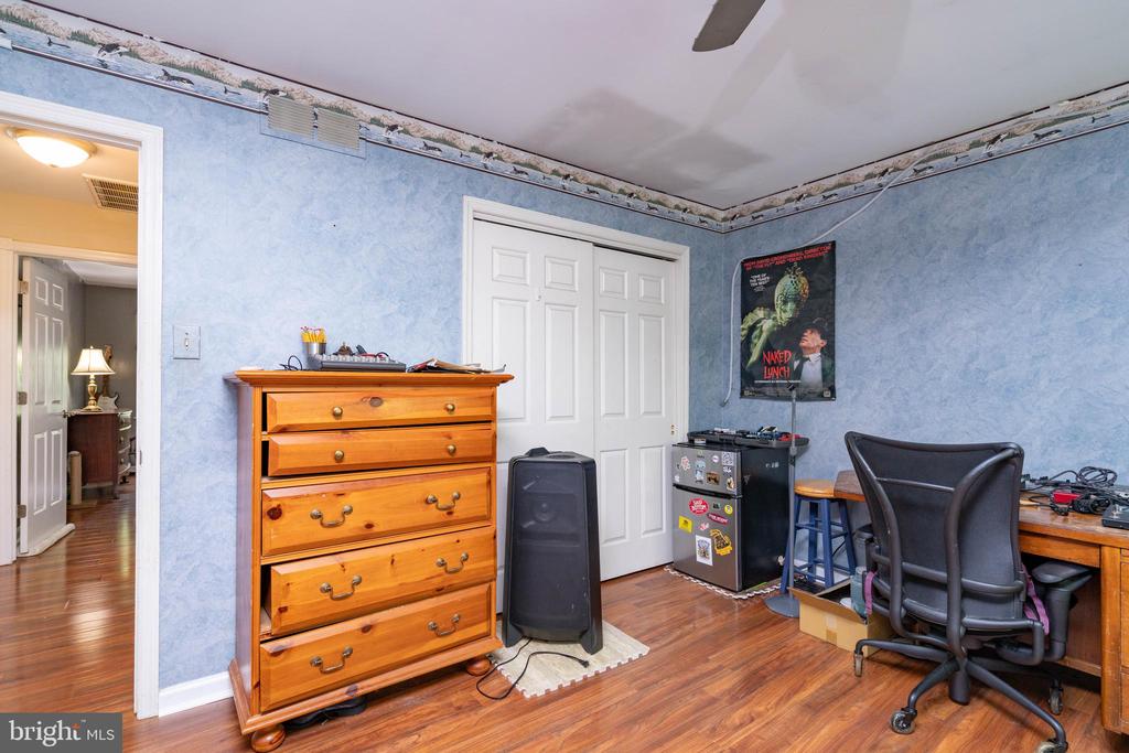 27 STEVENS LANE