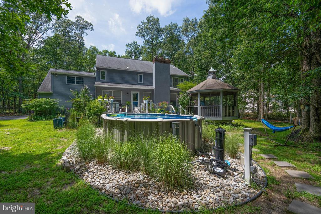 27 STEVENS LANE