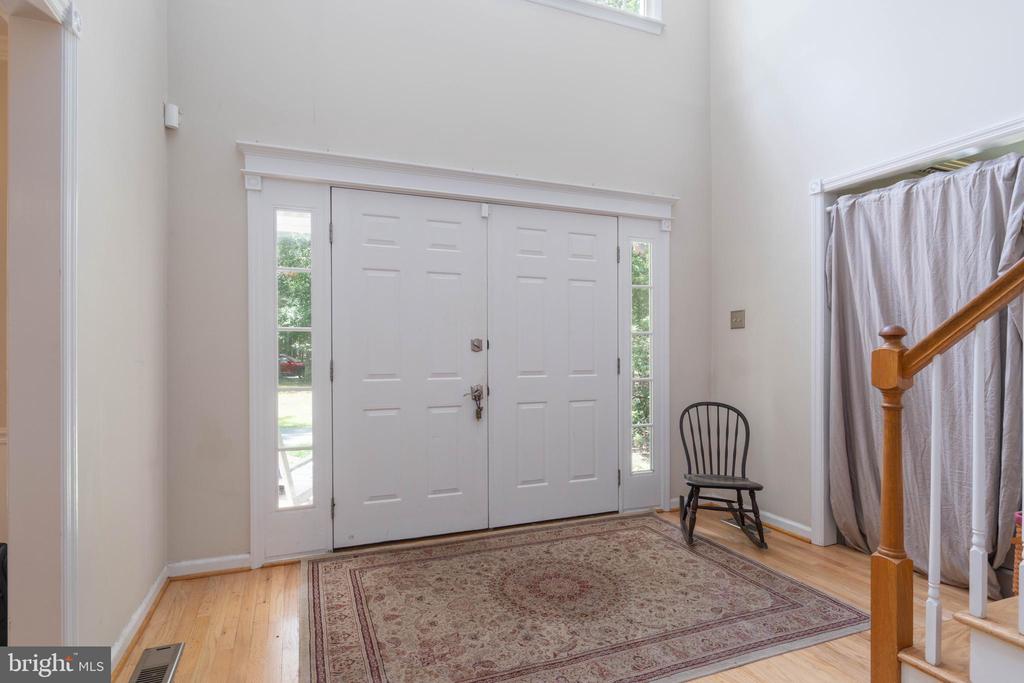 27 STEVENS LANE
