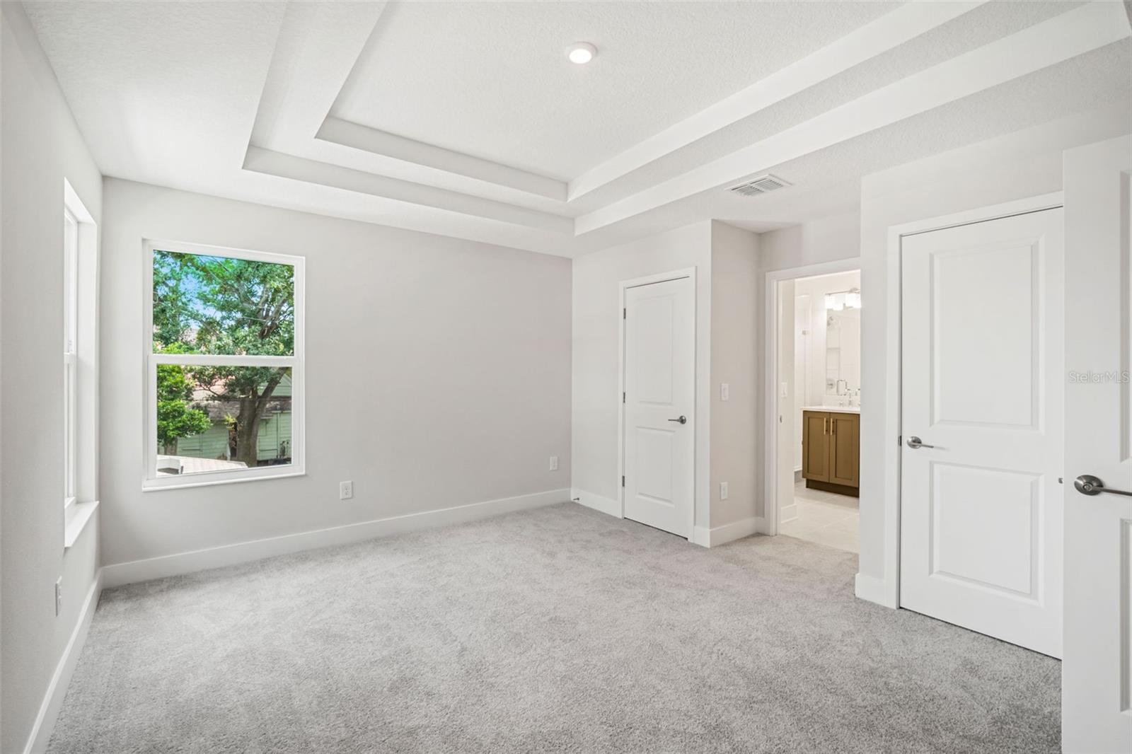 2324 W SAINT CONRAD ST