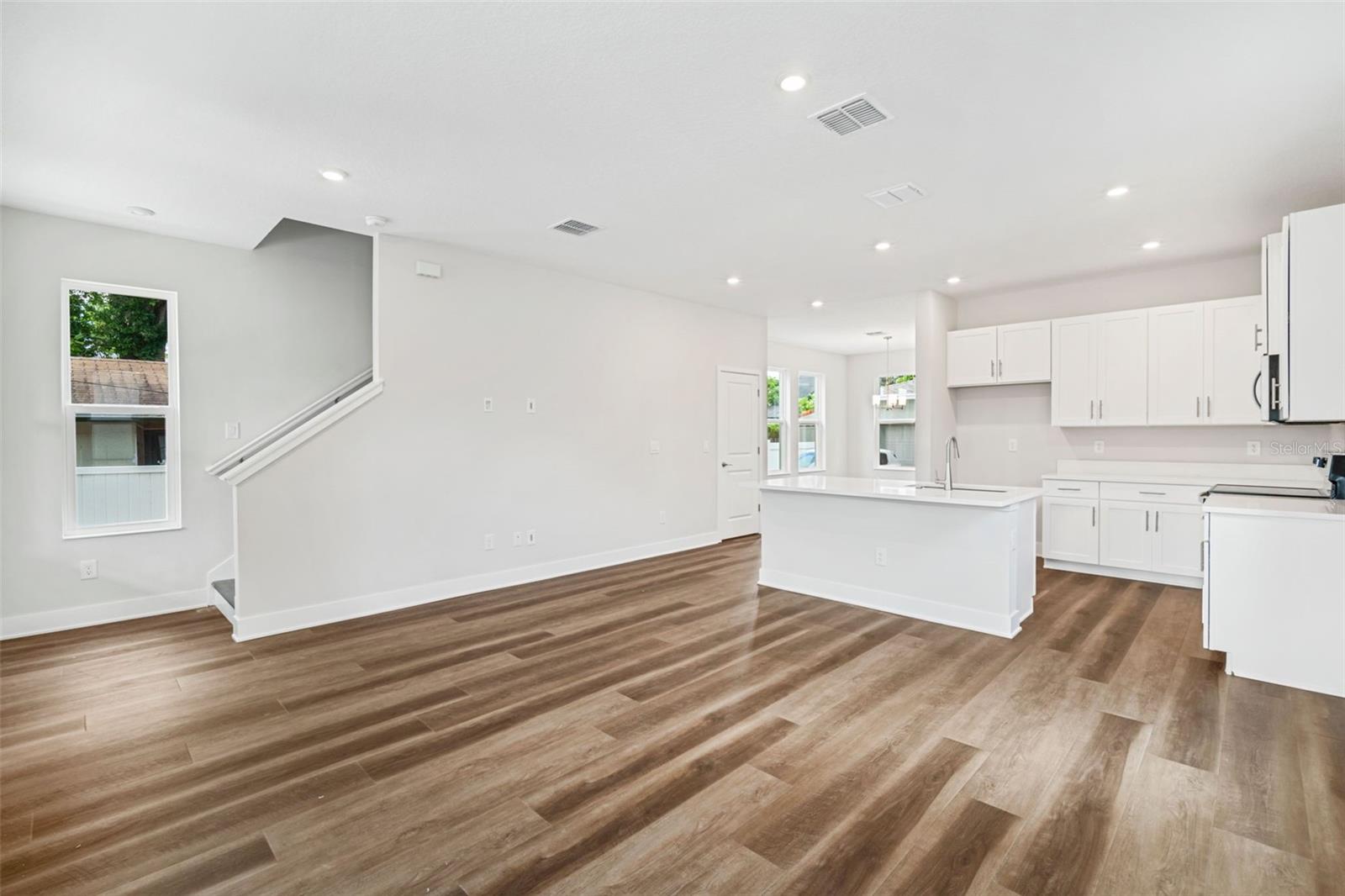 2324 W SAINT CONRAD ST