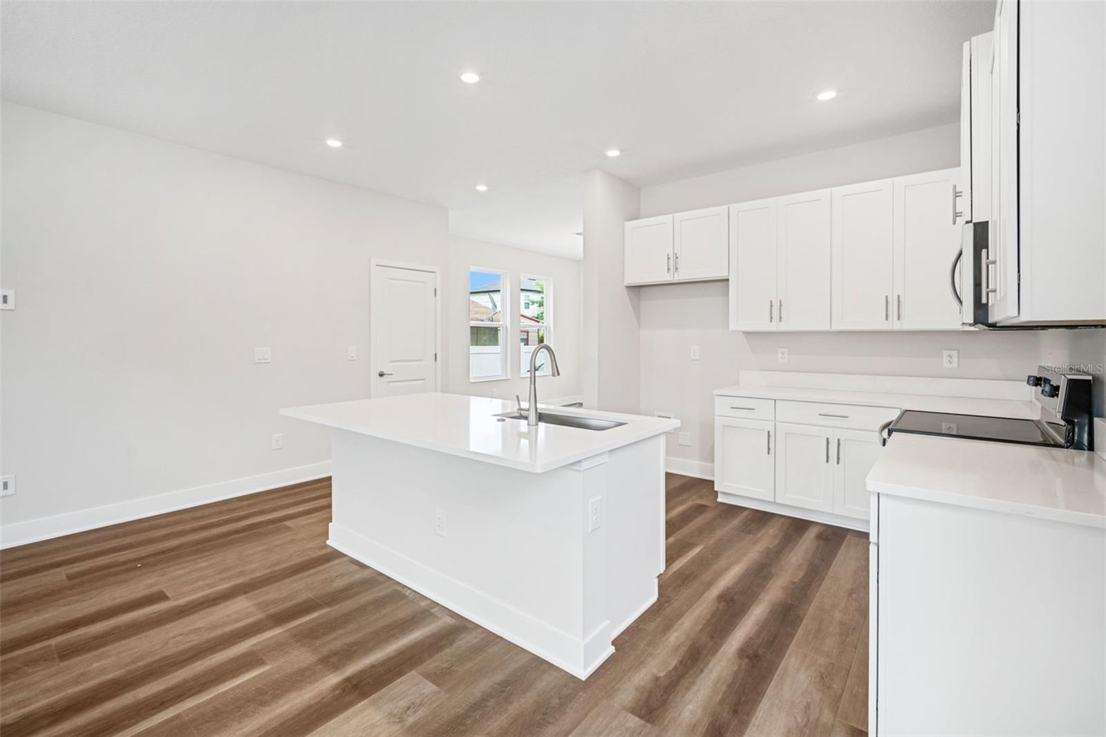 2324 W SAINT CONRAD ST