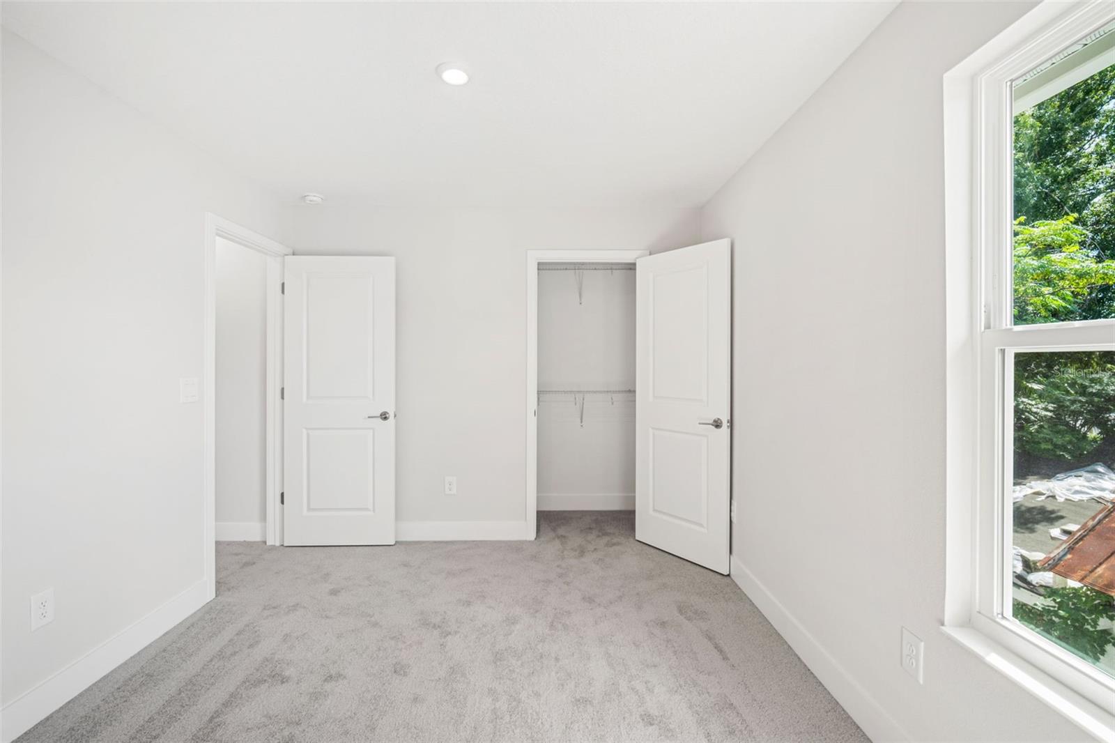 2324 W SAINT CONRAD ST