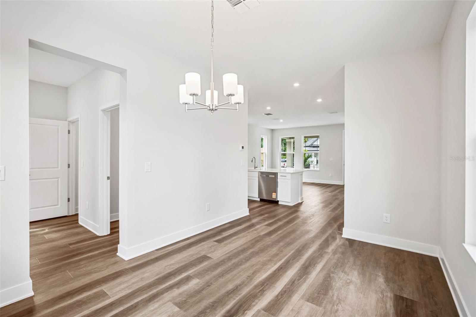 2324 W SAINT CONRAD ST