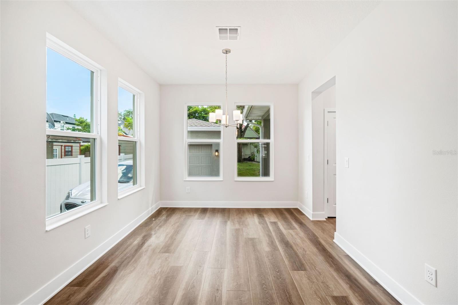 2324 W SAINT CONRAD ST