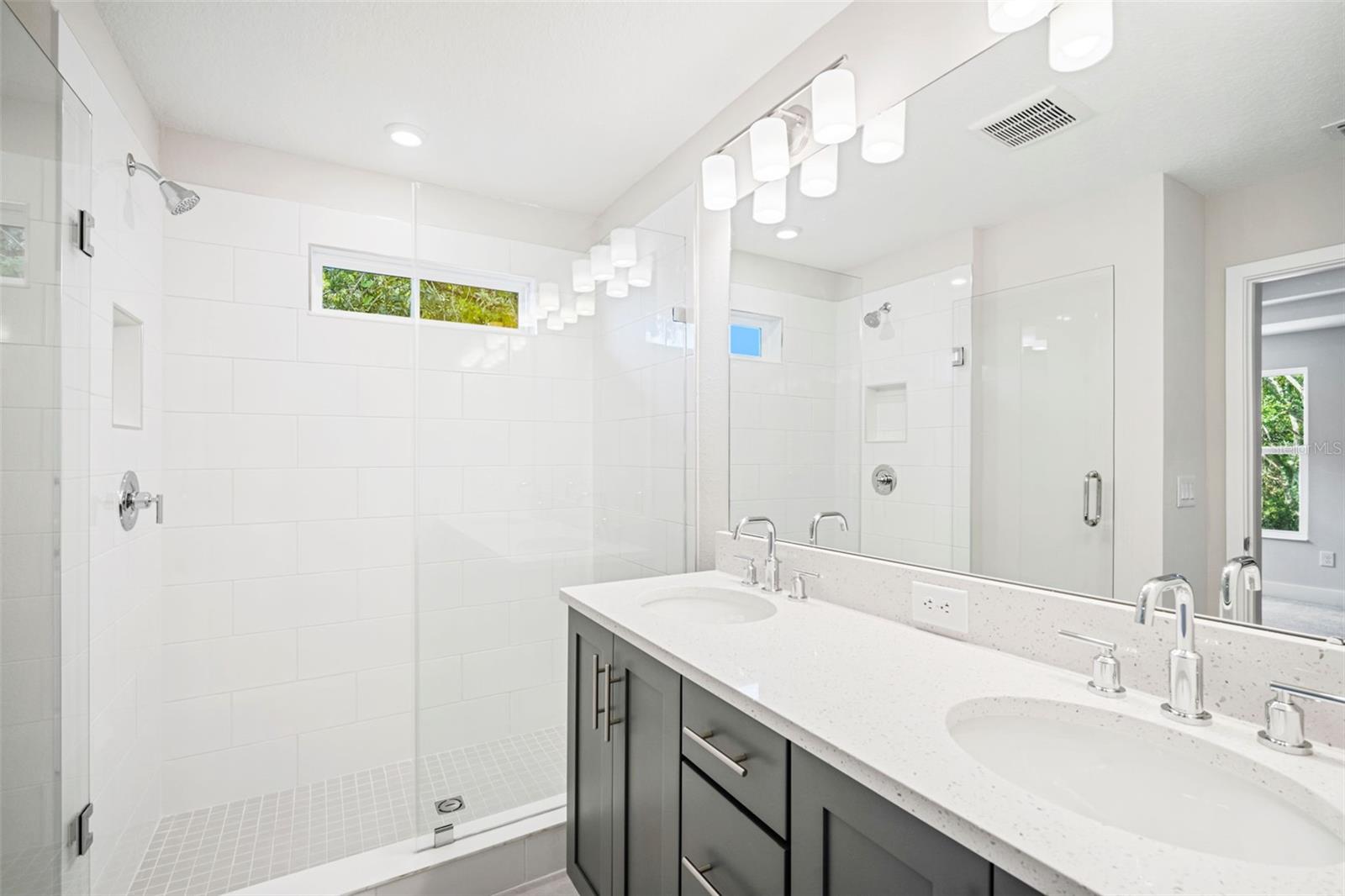 2324 W SAINT CONRAD ST