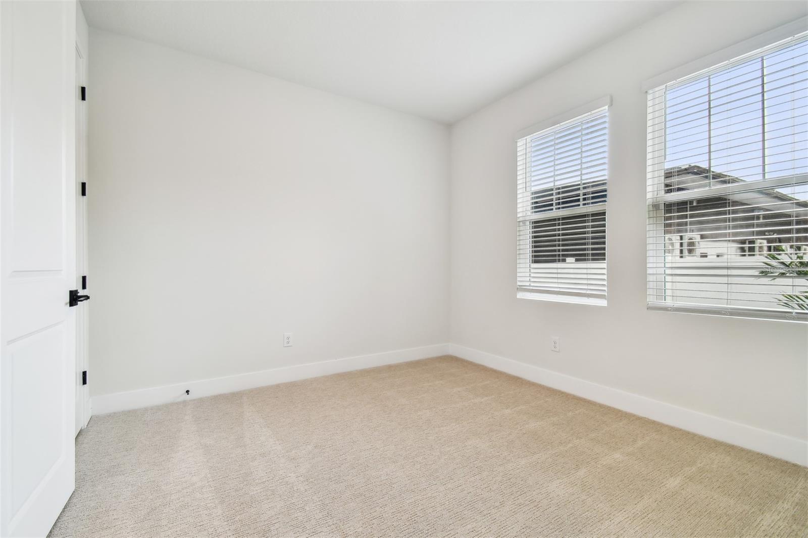 6605 N NEBRASKA AVE #28