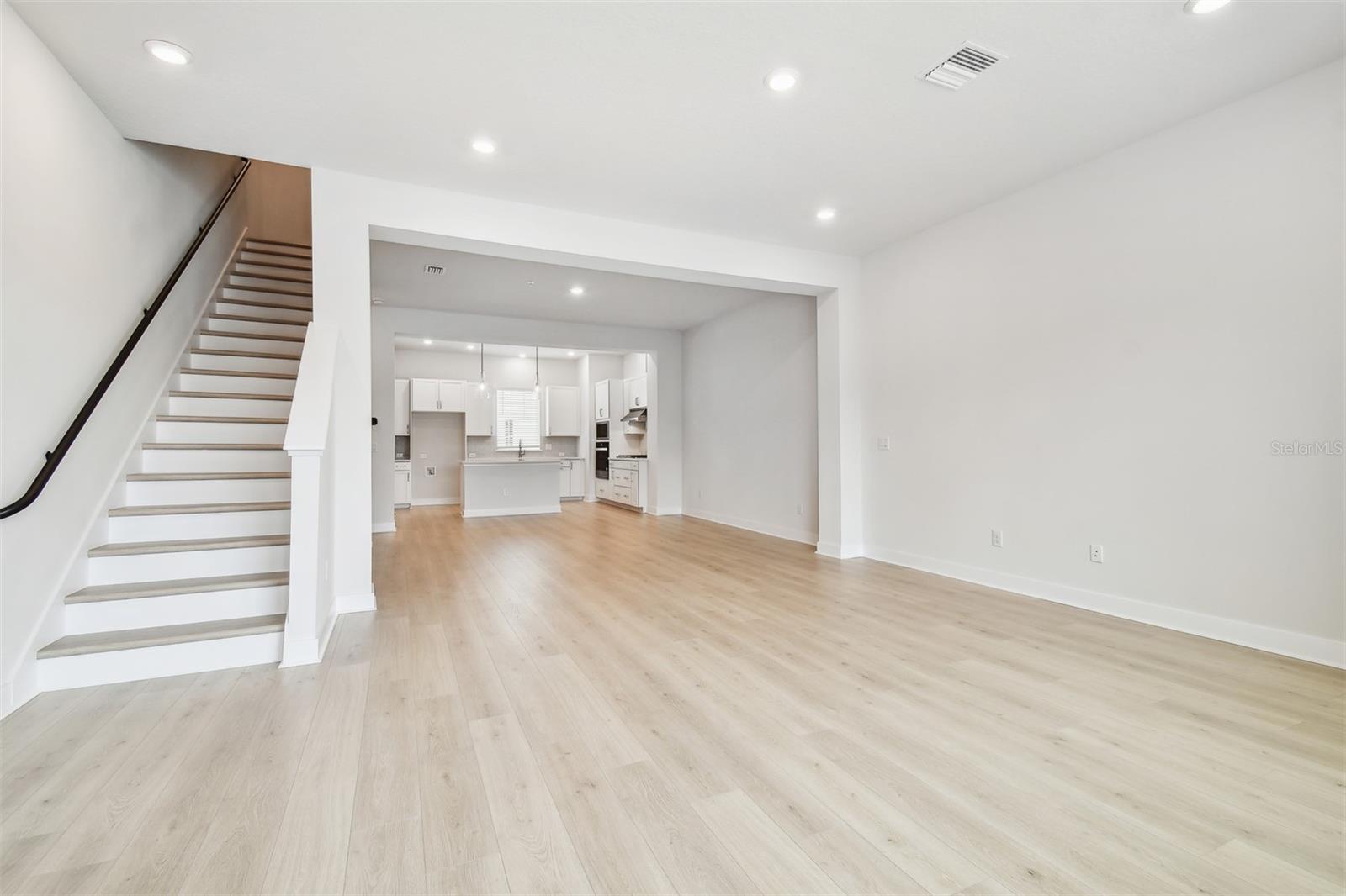 6605 N NEBRASKA AVE #28