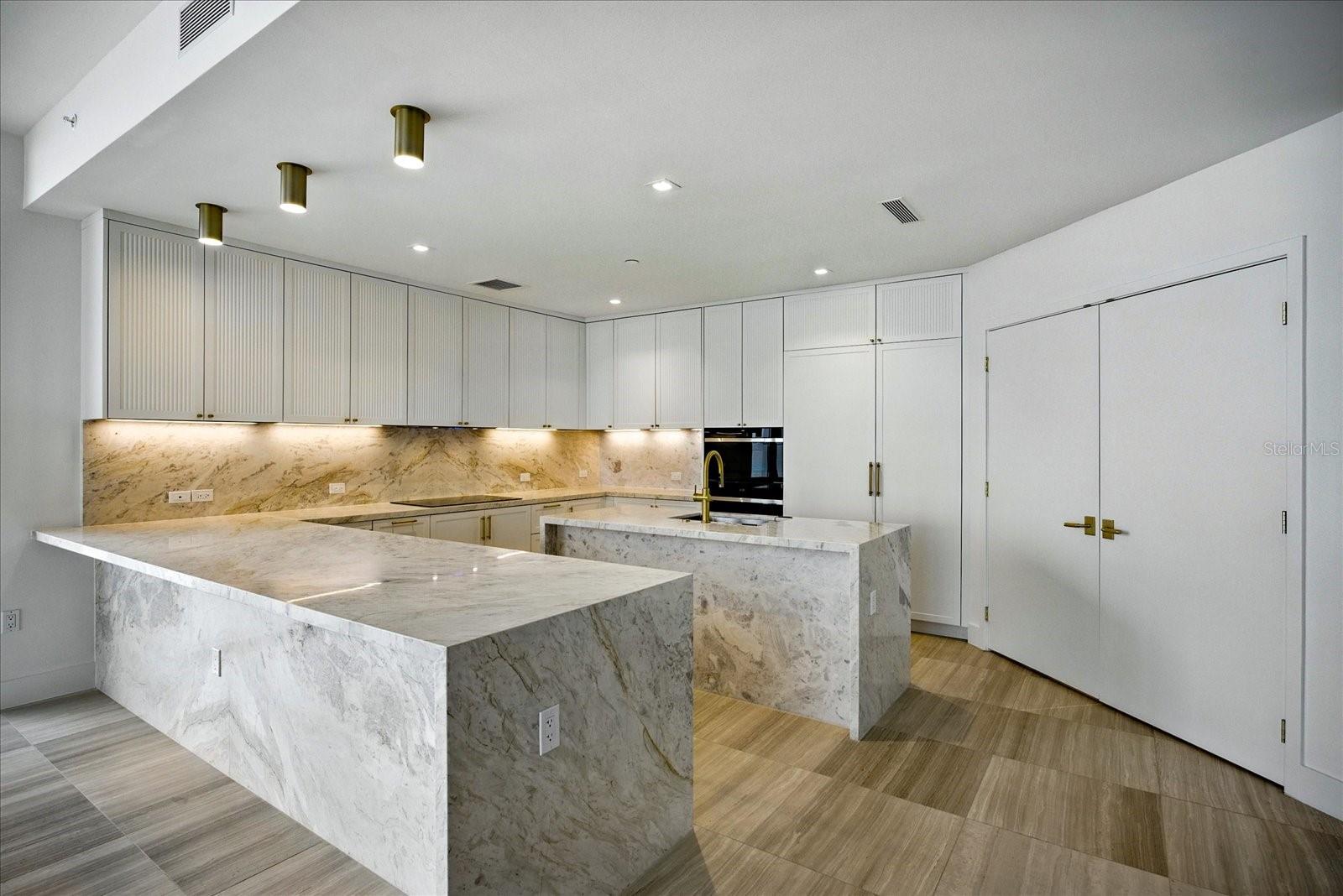 2912 W SANTIAGO ST #1504