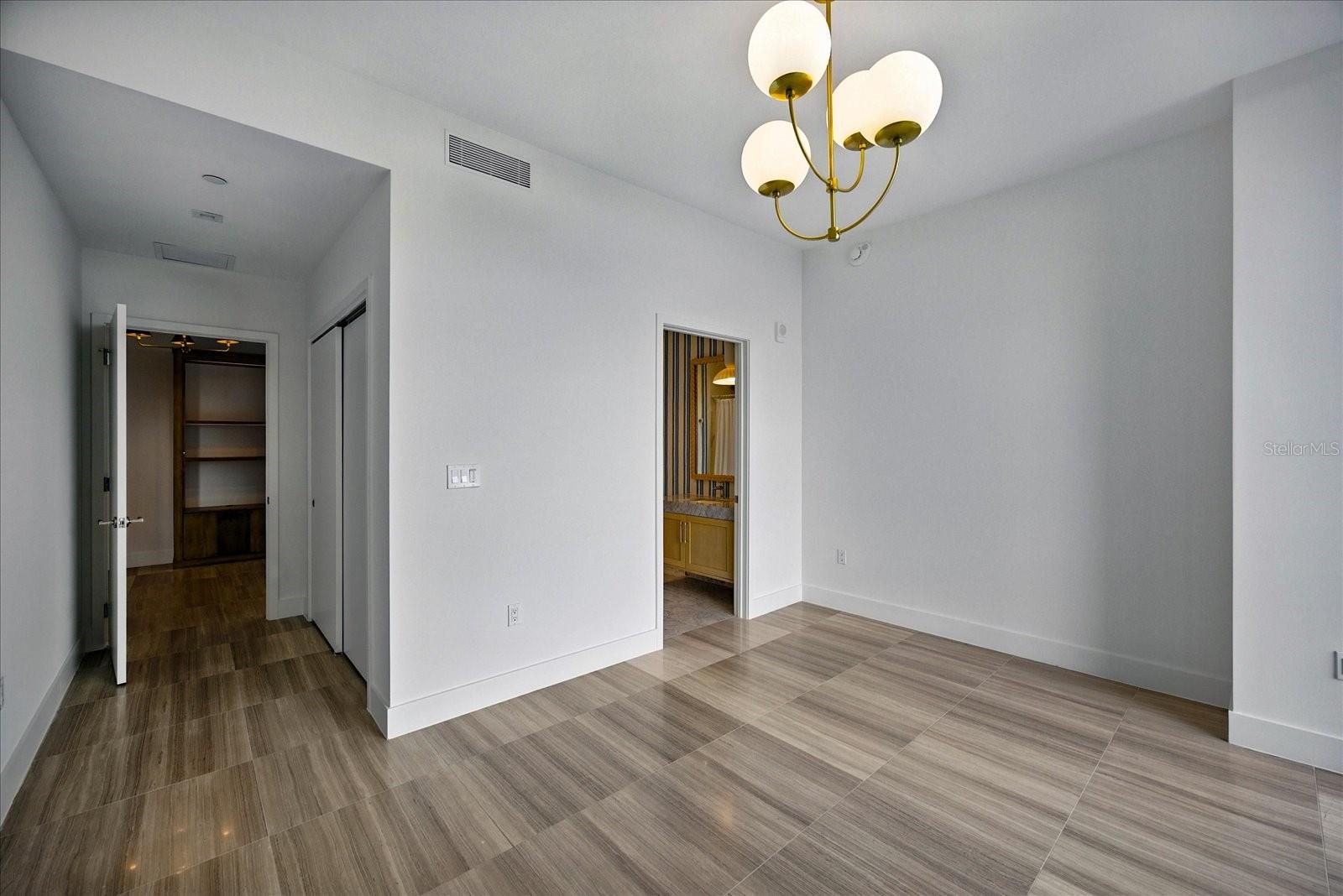 2912 W SANTIAGO ST #1504