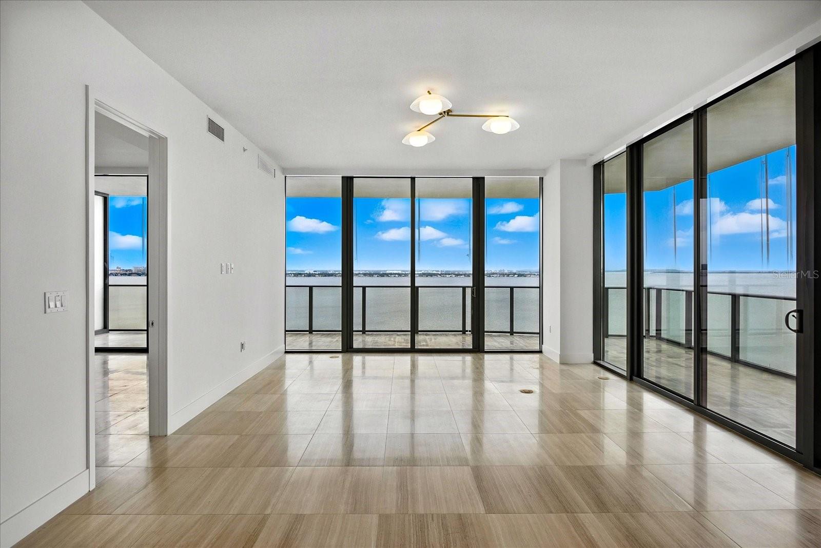 2912 W SANTIAGO ST #1504