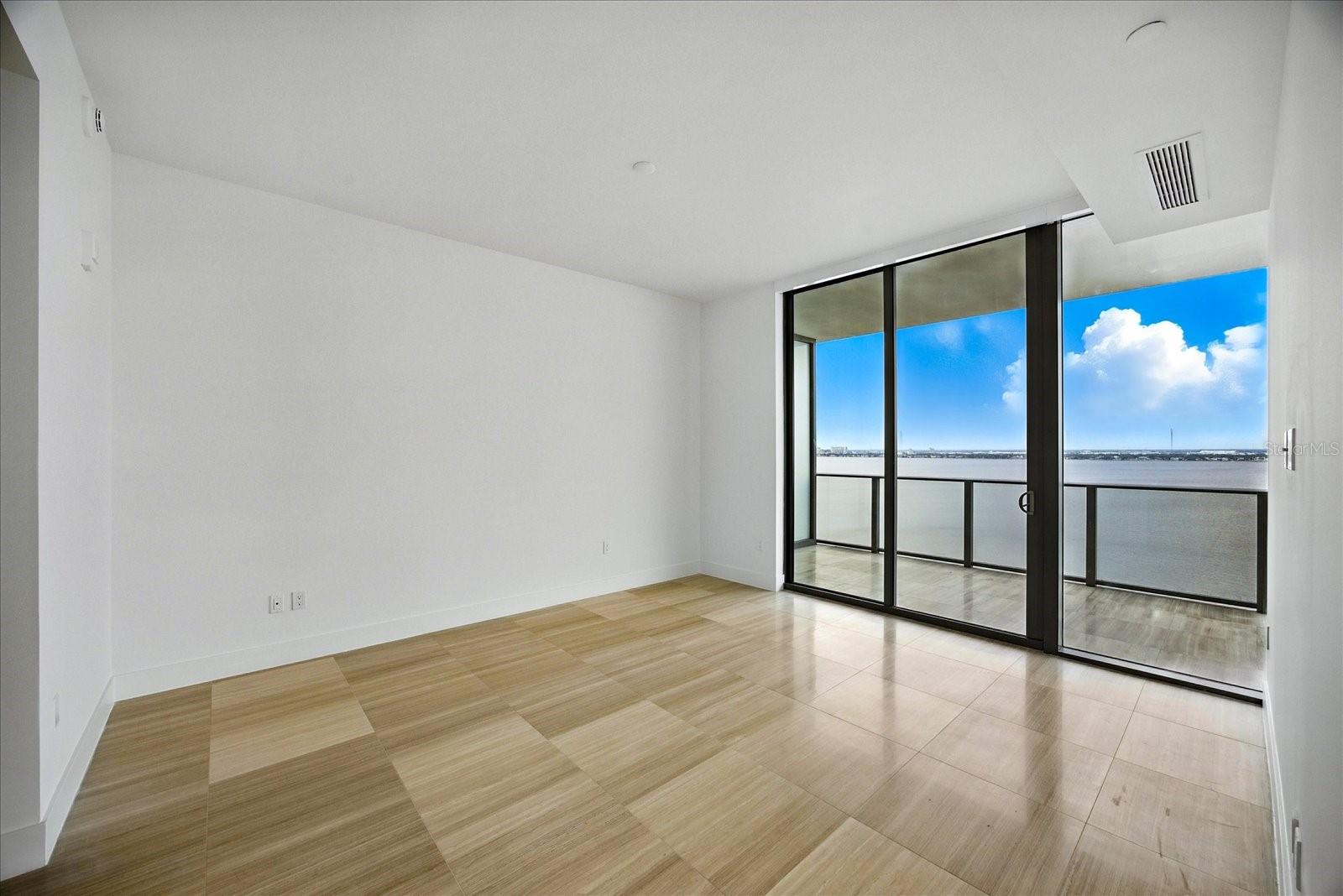 2912 W SANTIAGO ST #1504