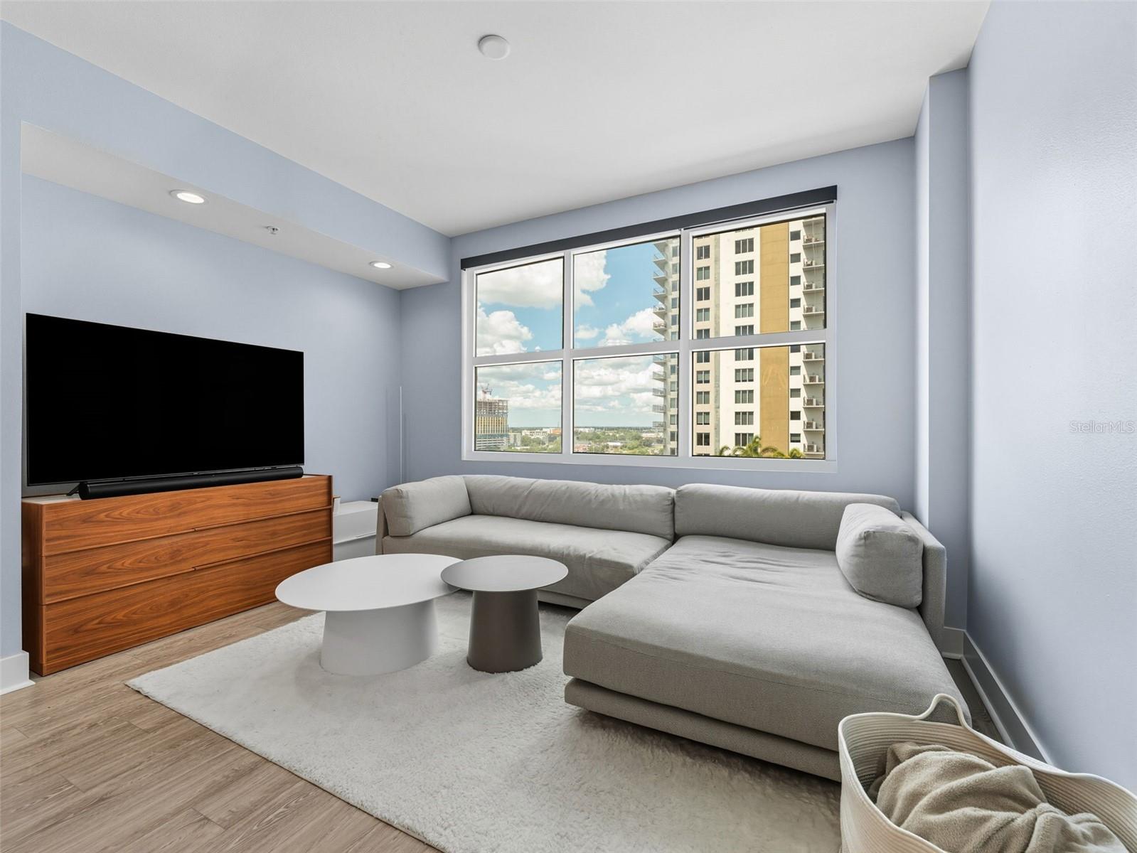 1120 E KENNEDY BLVD #1225