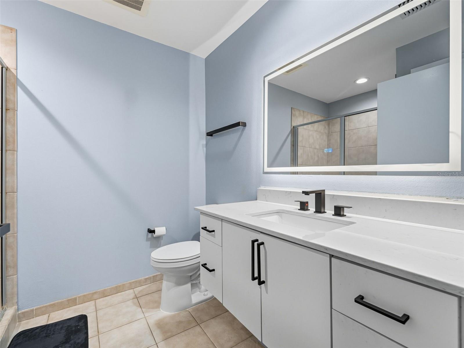 1120 E KENNEDY BLVD #1225