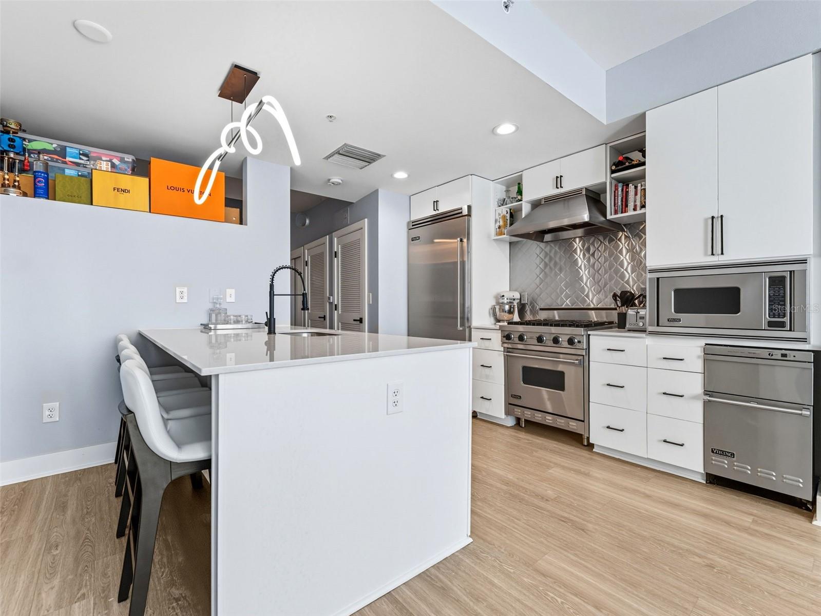 1120 E KENNEDY BLVD #1225