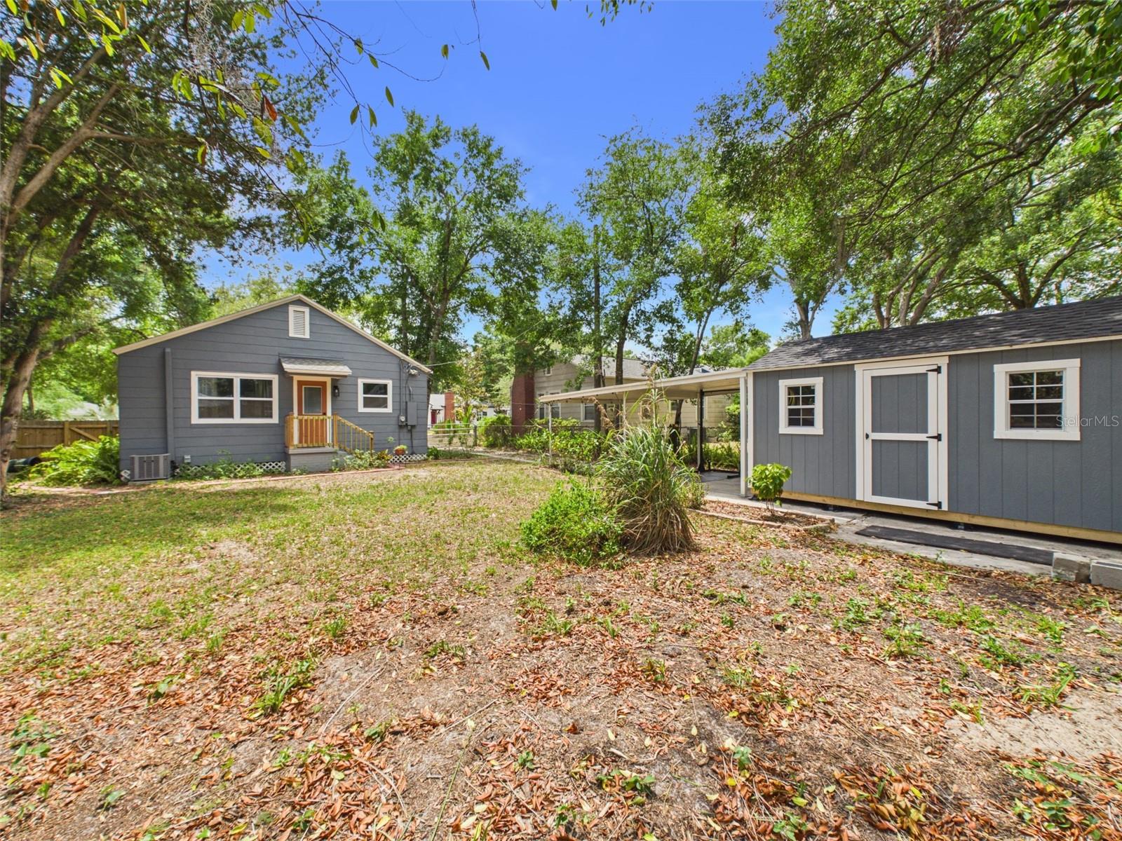 1210 E IDLEWILD AVE