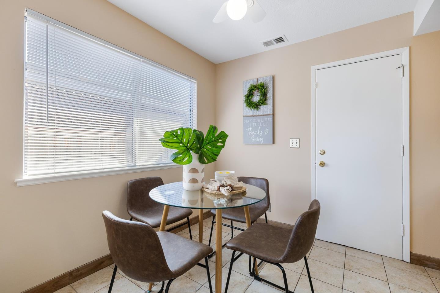 5052 Selinda LN