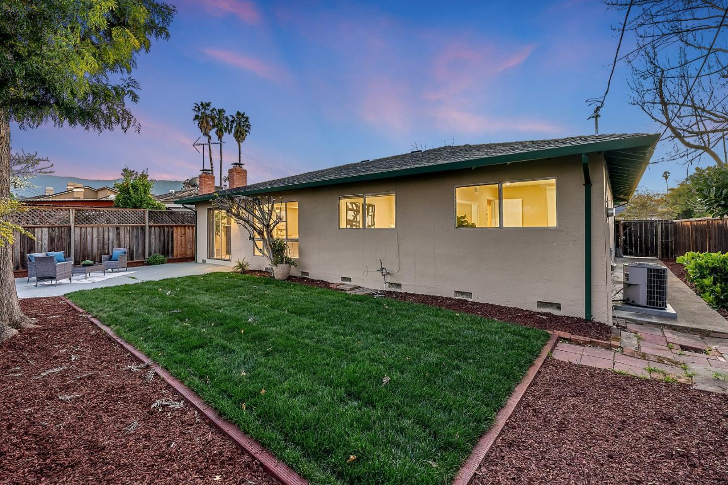 5052 Selinda LN